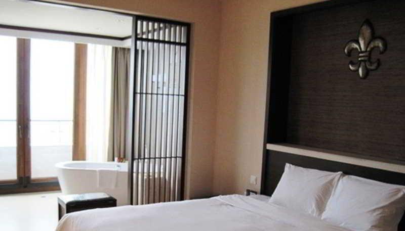 Serenity Coast All Suite Resort ซานย่า ภายนอก รูปภาพ